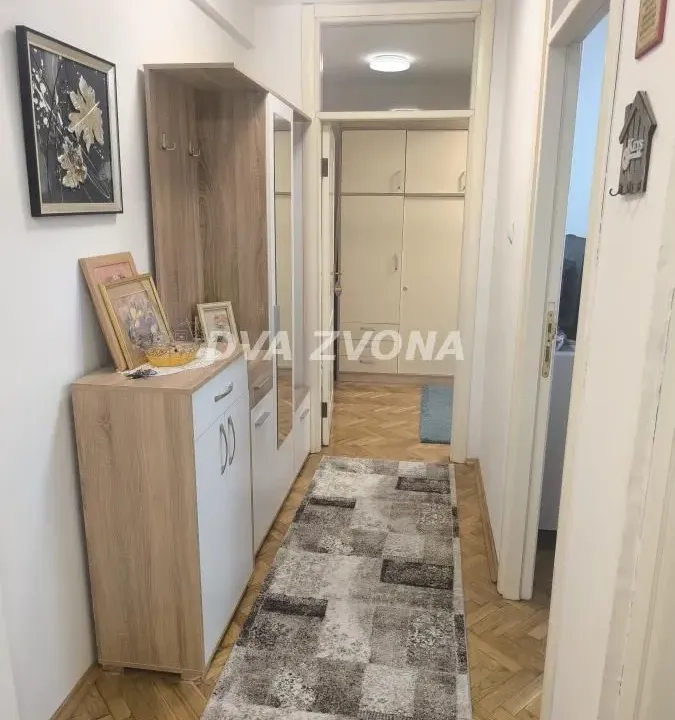 Izdavanje, dvosoban stan, 44m², Detelinara, Novi Sad Sve Podlokacije