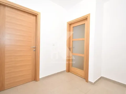 Izdavanje, jednosoban stan, 56m², Stari Aerodrom, Podgorica - image 5