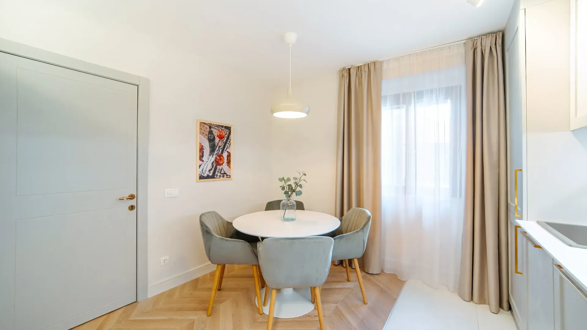 Prodaja, dvosoban stan, 43m², Centar, Kotor