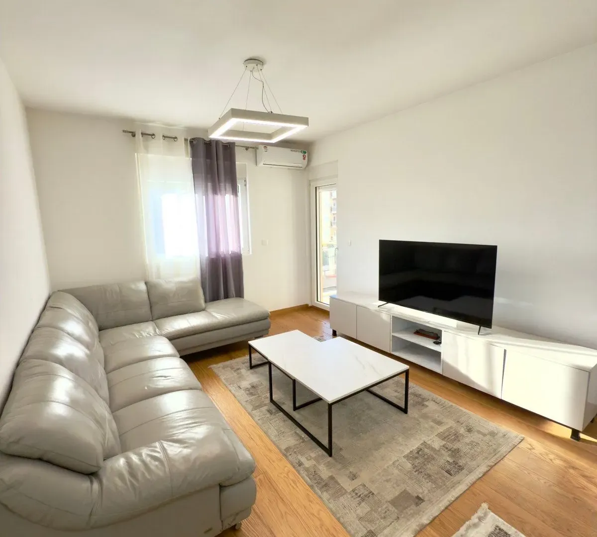 Rent, two bedroom apartment, 70m², City Kvart, Podgorica