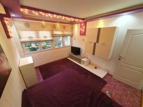 Rent, two bedroom apartment, 65m², Centar, Tivat - image 2