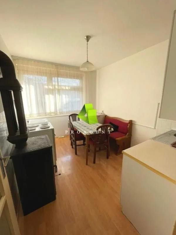 Izdavanje, dvosoban stan, 50m², Palilula, Niš