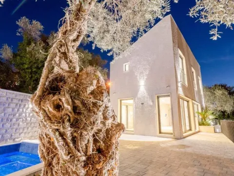 Prodaja, kuća, 240m², Kamenovo, Budva - image 32