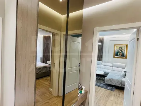Rent, two bedroom apartment, 72m², Tivat, Crna Gora - image 10