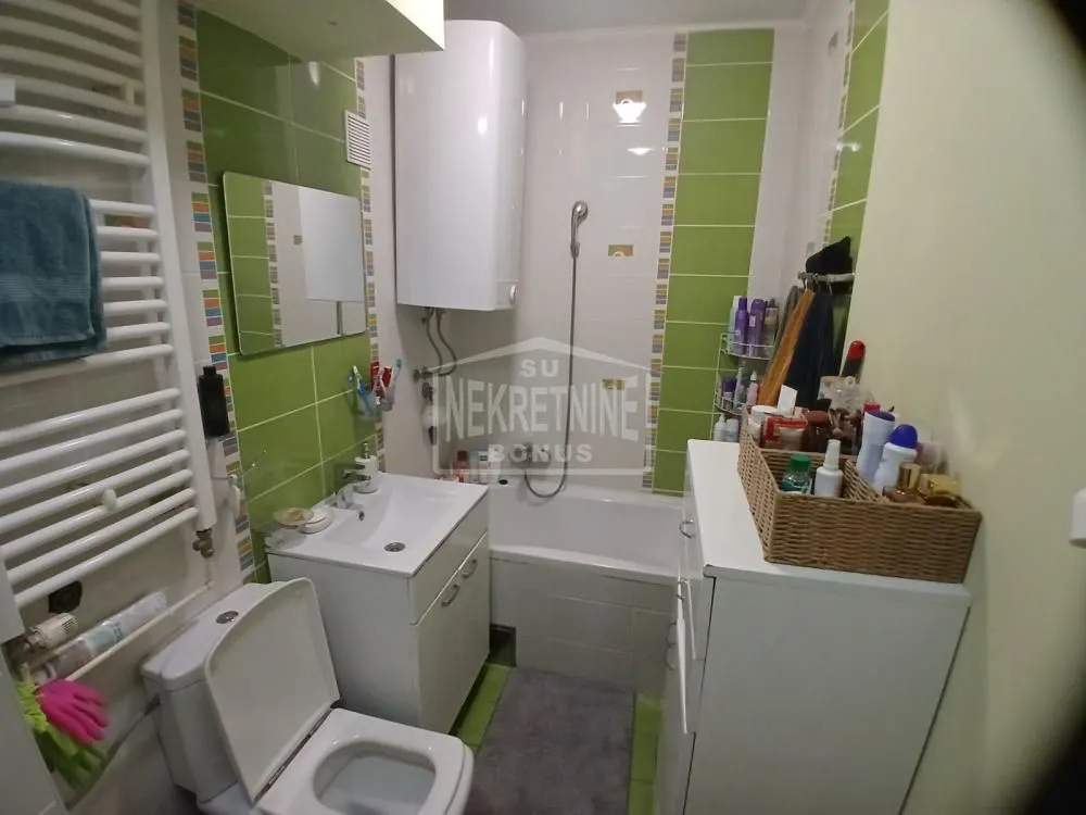 Prodaja, trosoban stan, 70m², Kertvaroš, Subotica