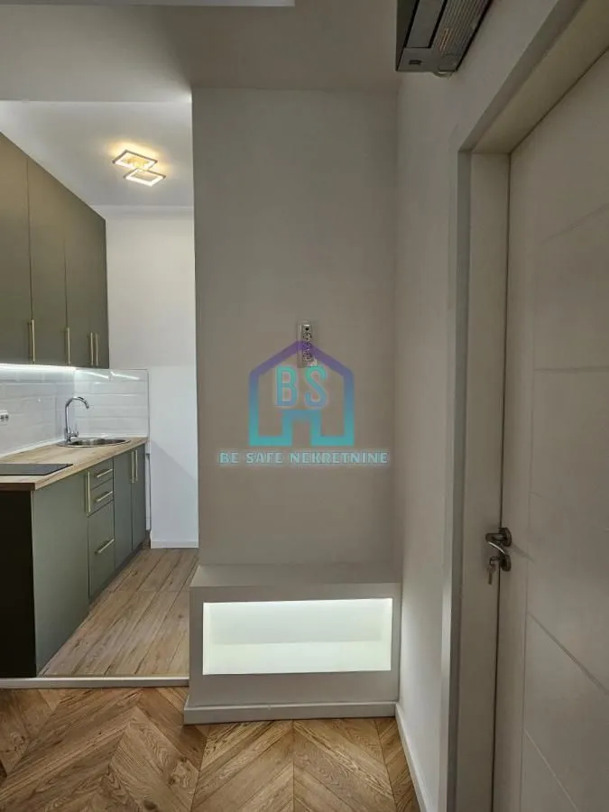 Prodaja, jednosoban stan, 21m², Stari grad, Novi Sad