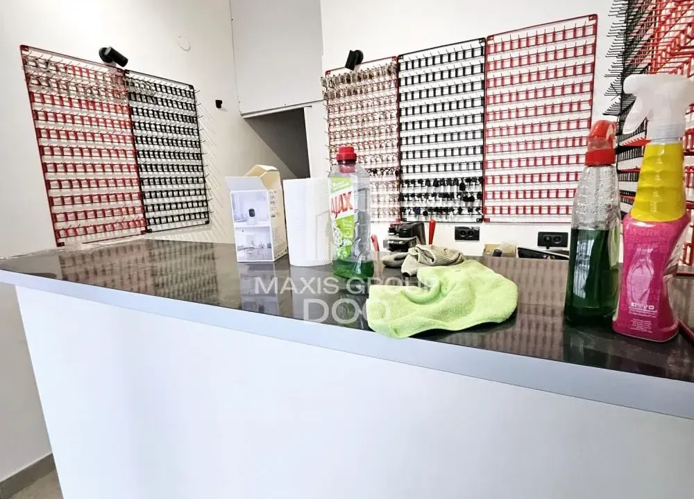 Rent, office space, 70m², Voždovac Sve Podlokacije, Beograd