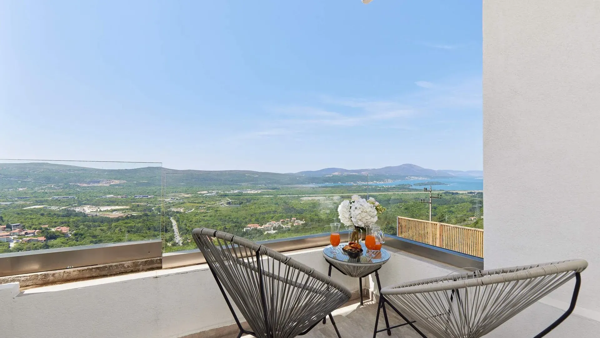 Sale, house, 233m², Kotor, Crna Gora
