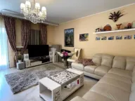 Izdavanje, dvosoban stan, 65m², Budva, Crna Gora - image 1