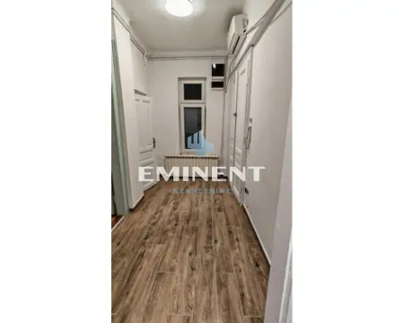 Izdavanje, trosoban stan, 62m², Savski Venac, Beograd - image 6