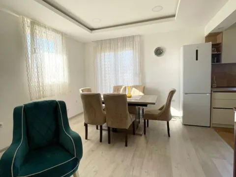 Izdavanje, dvosoban stan, 70m², Donji Kokoti, Podgorica - image 2