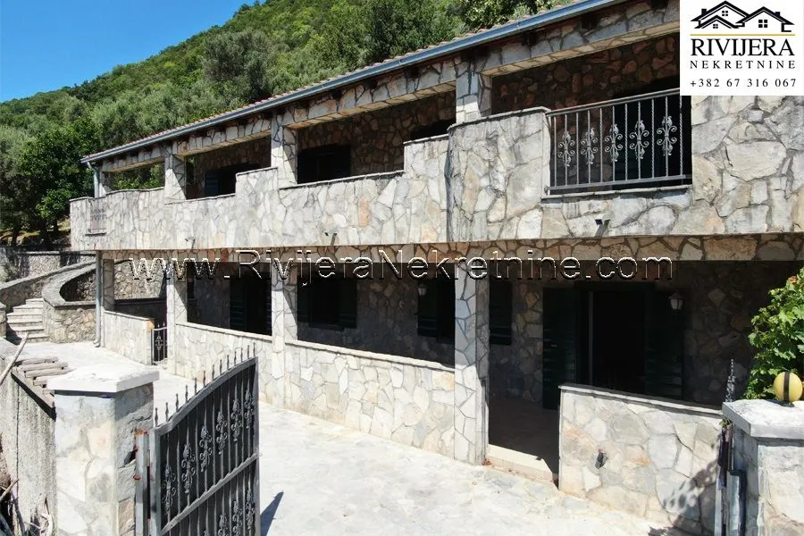 Prodaja, kuća, 219m², Đenovići, Herceg Novi