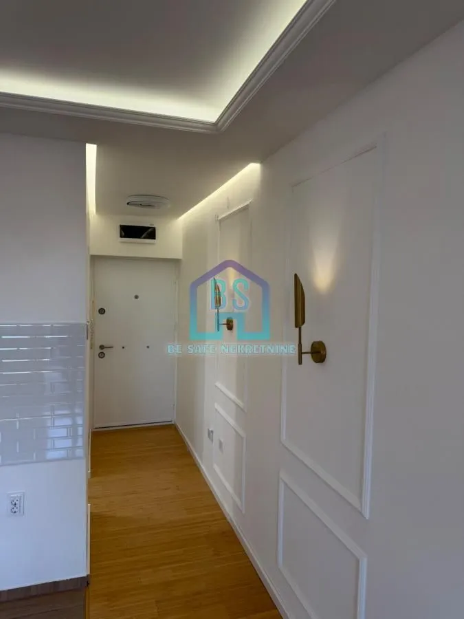 Prodaja, garsonjera, 26m², Socijalno, Novi Sad Sve Podlokacije