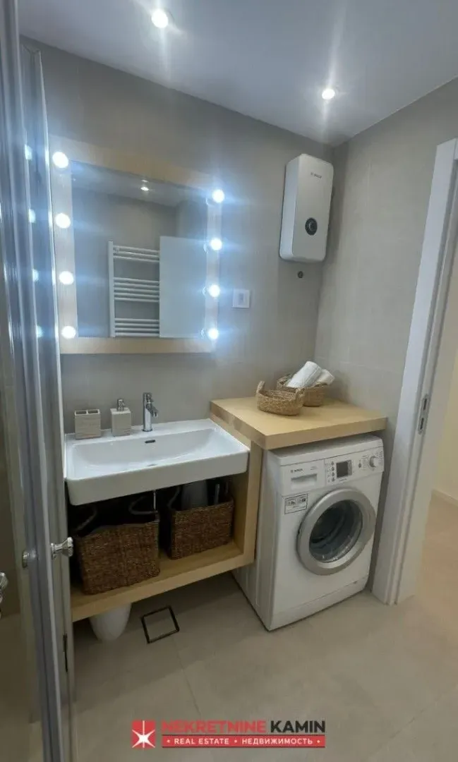 Sale, two bedroom apartment, 70m², Vidikovac, Budva