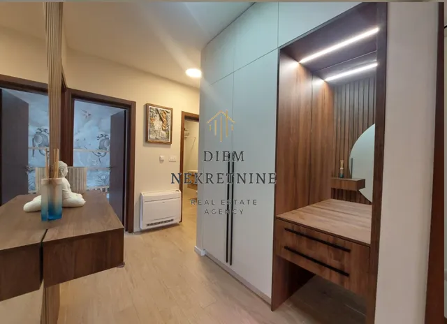 Prodaja, trosoban stan, 86m², Radanovići, Kotor