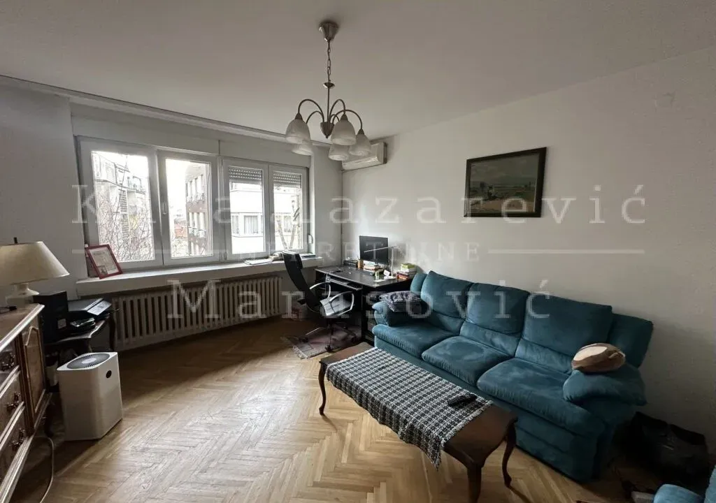 Prodaja, trosoban stan, 63m², Kalenić Pijaca, Vračar Sve Podlokacije