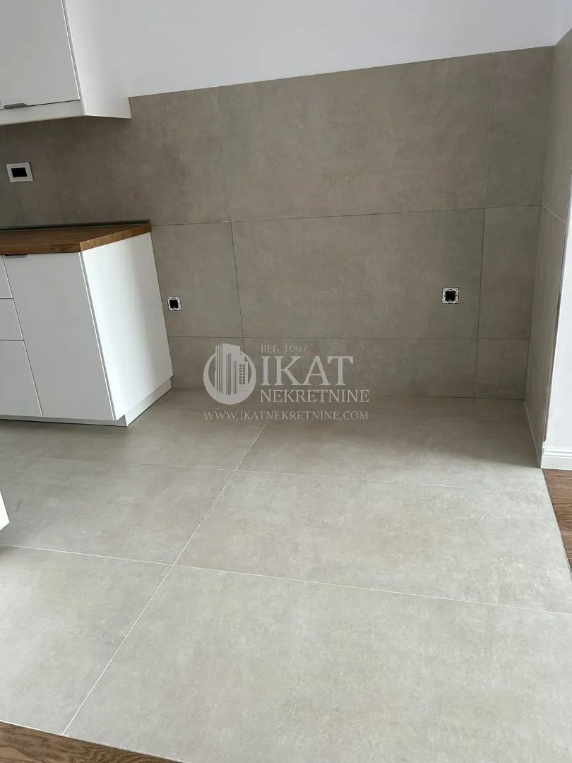 Sale, three bedroom apartment, 71m², Čubura, Beograd