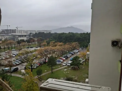 Prodaja, dvosoban stan, 77m², Blok 5, Podgorica - image 1