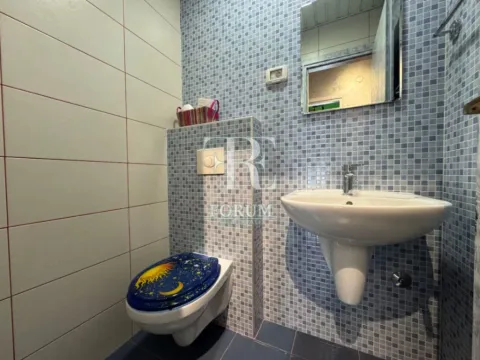 Izdavanje, dvosoban stan, 75m², City Kvart, Podgorica - image 9