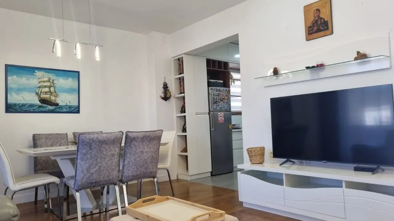 Rent, two bedroom apartment, 90m², Tivat, Crna Gora