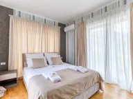 Rent, three bedroom apartment, 115m², Bečići, Budva - image 10