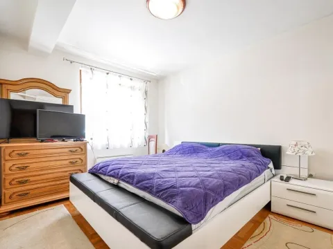 Sale, two bedroom apartment, 71m², Tivat, Crna Gora - image 2