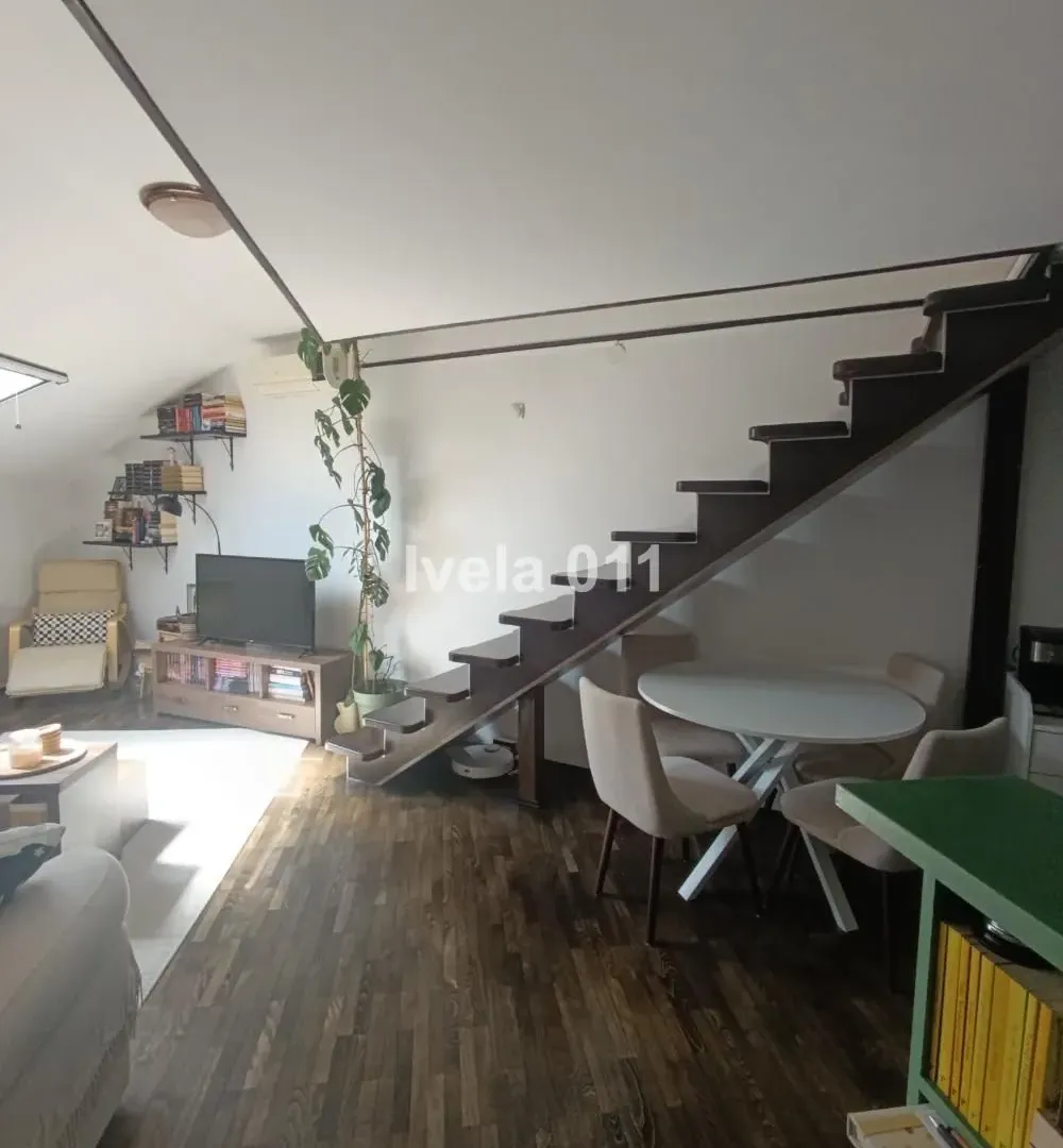 Prodaja, trosoban stan, 70m², Vojvode Vlahovica, Beograd
