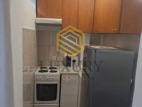 Izdavanje, jednosoban stan, 38m², Centar, Podgorica - image 5