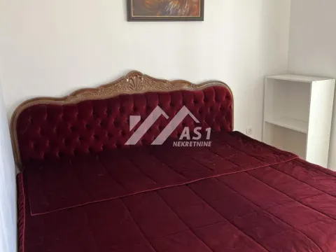 Izdavanje, četvorosoban stan, 120m², Stari Majur, Petrovaradin - image 9