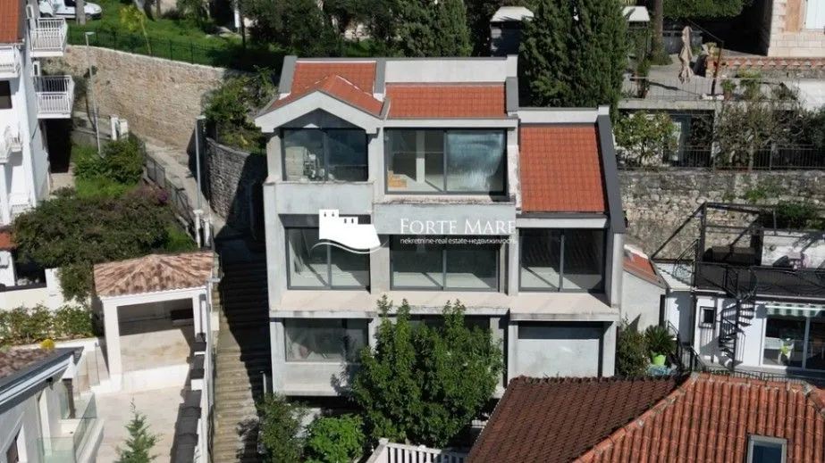 Prodaja, kuća, 264m², Herceg Novi, Crna Gora