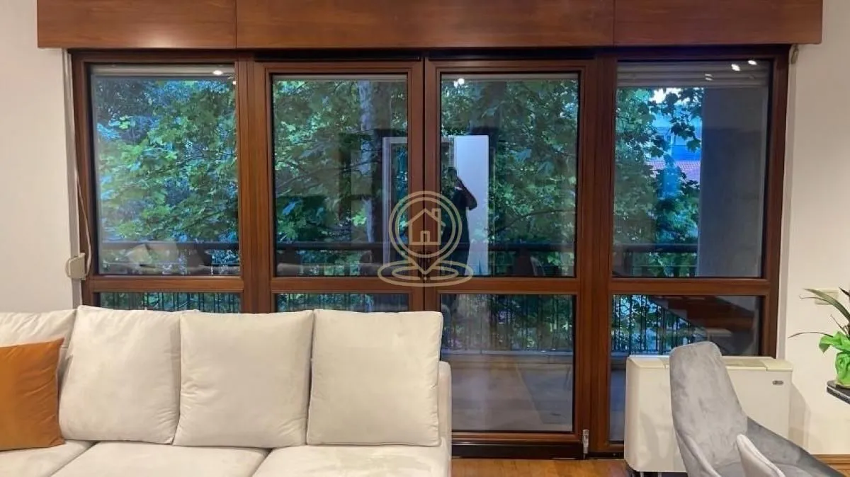 Rent, four bedroom apartment, 115m², Kalenić Pijaca, Vračar Sve Podlokacije