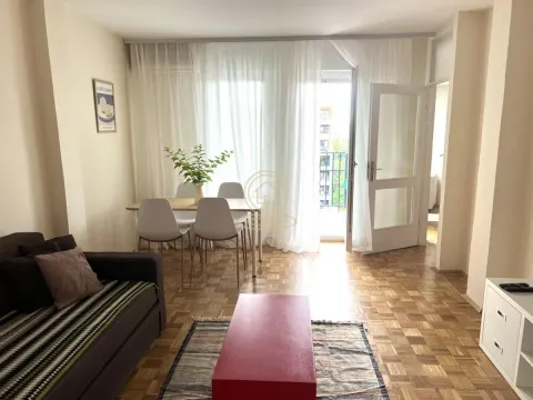 Izdavanje, trosoban stan, 89m², Vračar Sve Podlokacije, Beograd - image 4