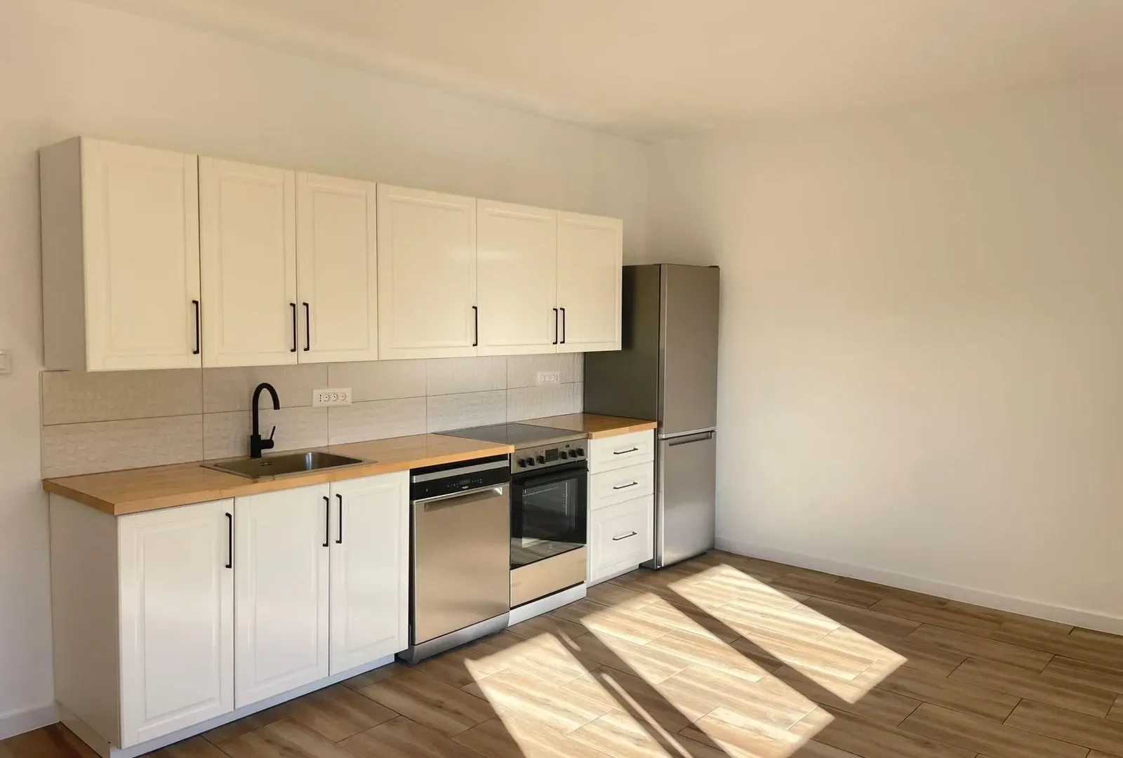 Prodaja, kuća, 118m², Dumidran, Tivat