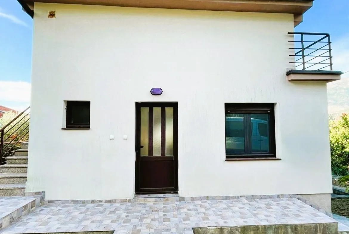 Prodaja, kuća, 145m², Utjeha, Bar