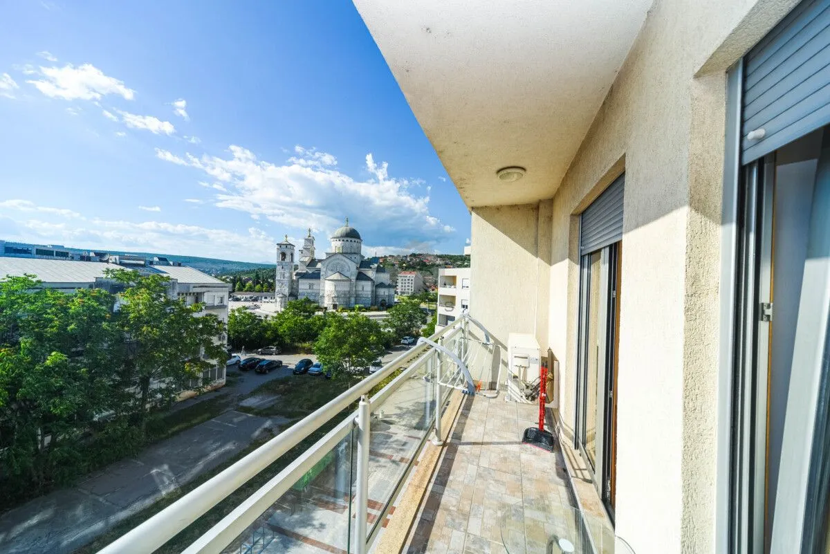 Izdavanje, jednosoban stan, 50m², Preko Morače, Podgorica