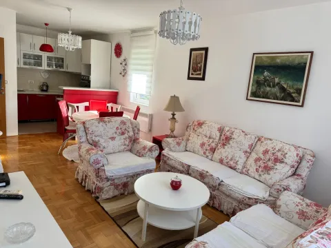 Rent, two bedroom apartment, 70m², Seljanovo, Tivat - image 10