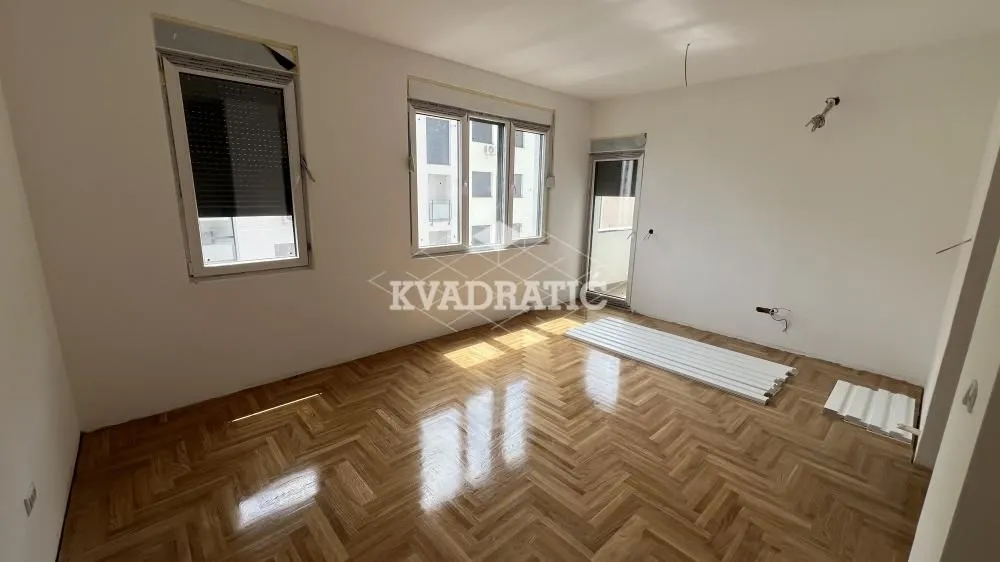 Prodaja, trosoban stan, 79m², Vračar Sve Podlokacije, Beograd
