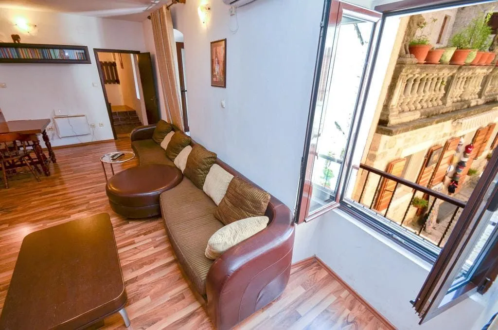 Sale, house, 240m², Kotor, Crna Gora