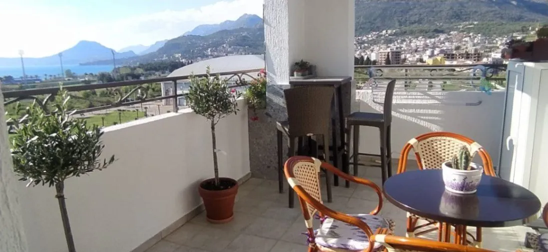 Prodaja, dvosoban stan, 104m², Soho City, Bar