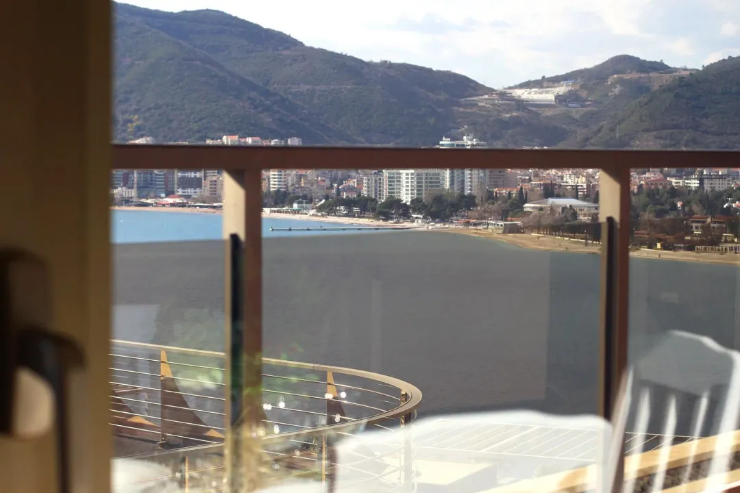 Sale, two bedroom apartment, 51m², Bečići, Budva