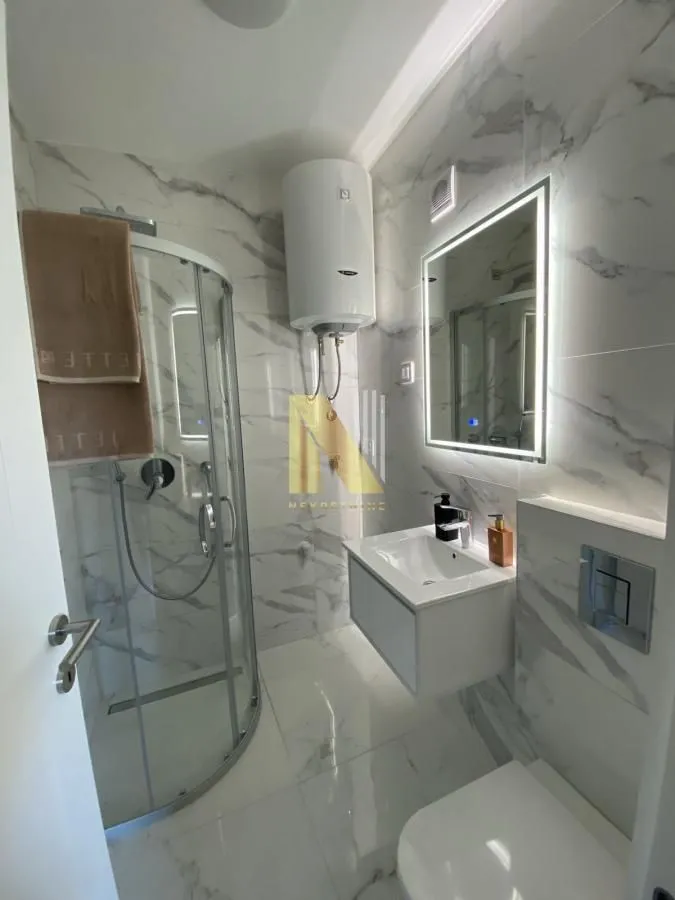 Izdavanje, jednosoban stan, 31m², Centar, Novi Sad
