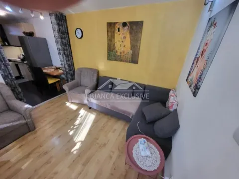 Prodaja, jednosoban stan, 40m², Zemun Kej, Zemun Sve Podlokacije - image 3