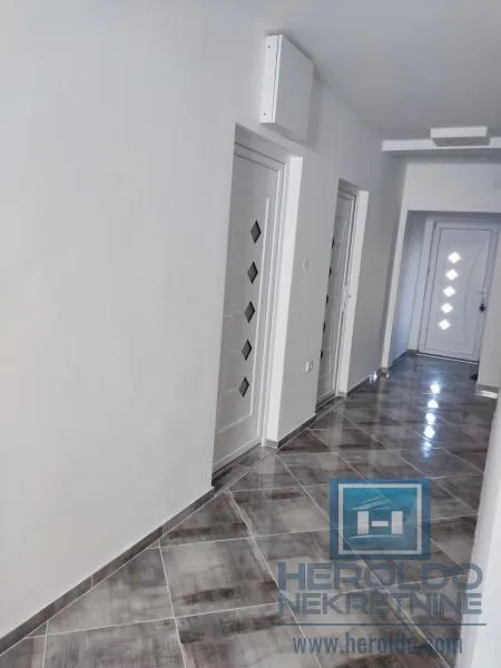 Sale, house, 459m², Batočina, Srbija