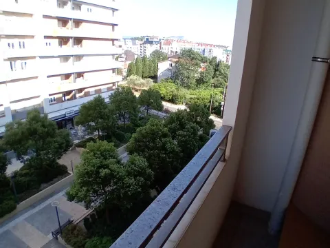 Rent, one bedroom apartment, 47m², Central Point, Podgorica - image 2