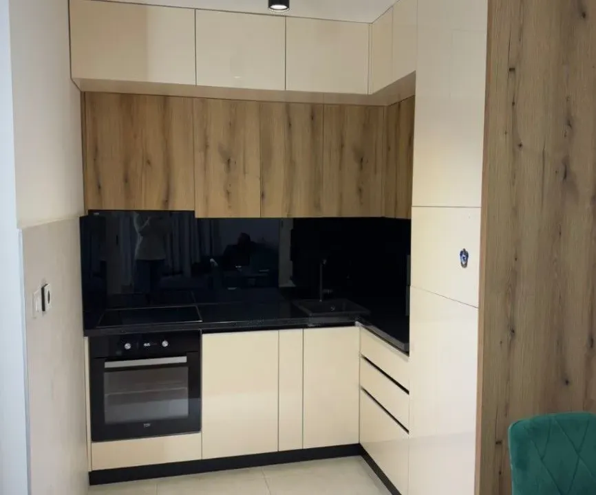 Izdavanje, jednosoban stan, 50m², City Kvart, Podgorica