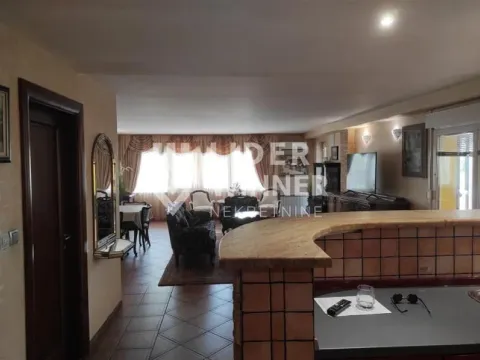 Izdavanje, četvorosoban stan, 260m², Savski Venac, Beograd - image 18