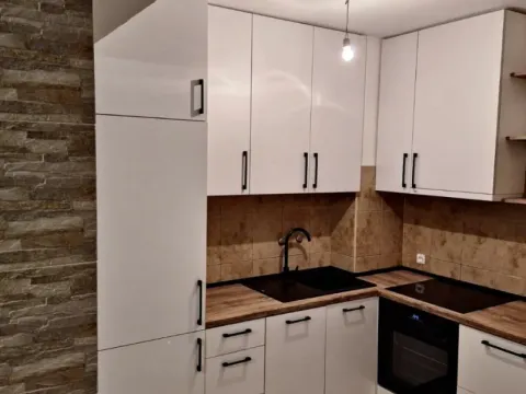 Prodaja, dvosoban stan, 52m², Centar, Tivat - image 1