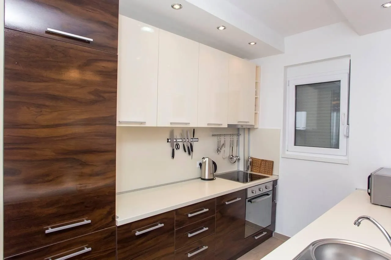 Prodaja, trosoban stan, 136m², Bečići, Budva