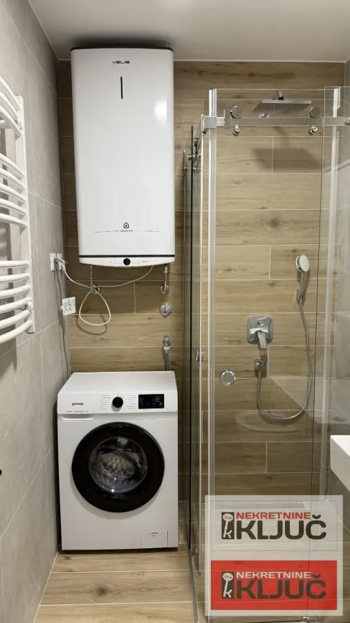 Izdavanje, jednosoban stan, 39m², Bulevar Oslobodjenja, Novi Sad Sve Podlokacije