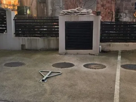 Rent, one bedroom apartment, 50m², Donja Lastva, Tivat - image 15